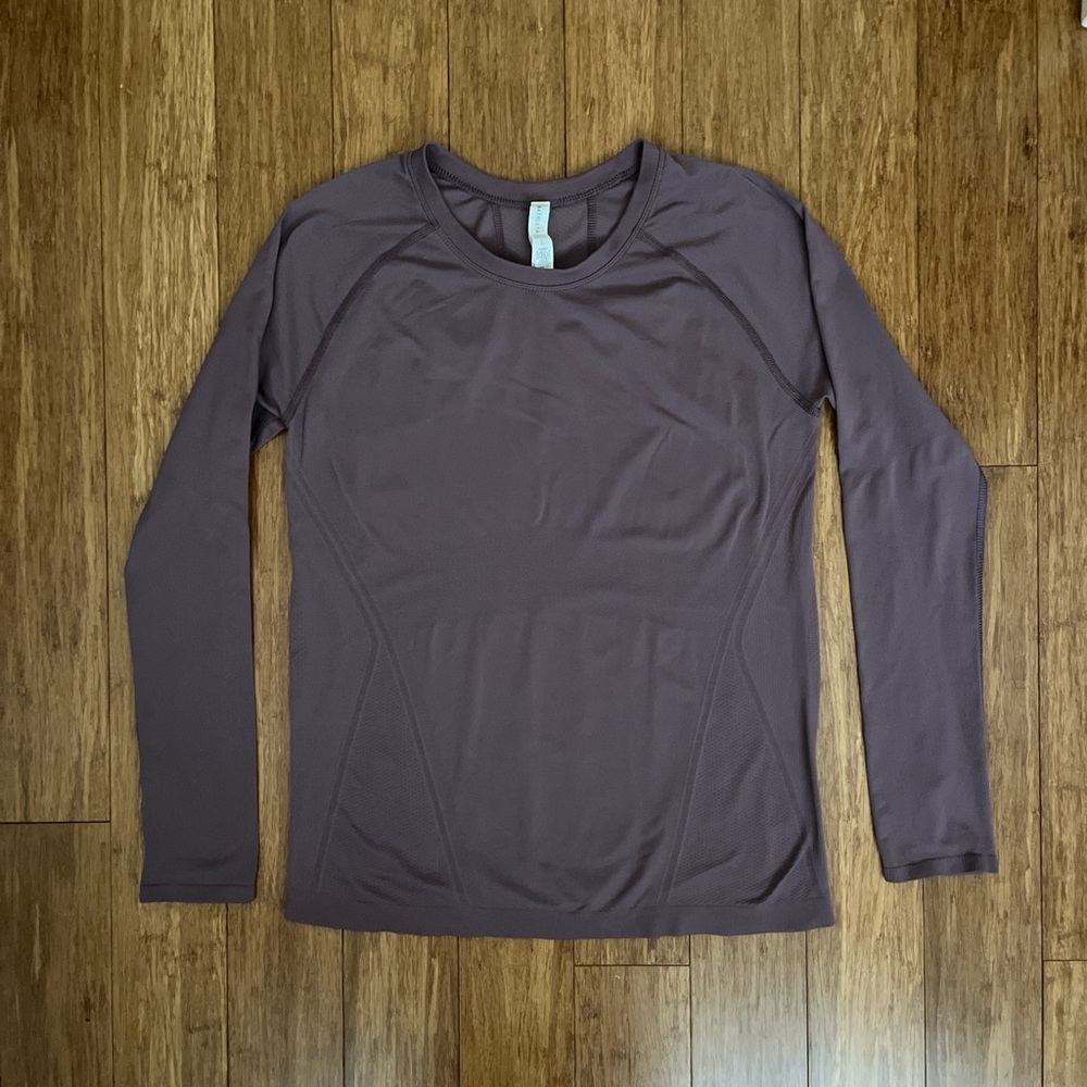 Athleta Momentum Seamless Long Sleeve Workout Top Size L Thumbholes Running